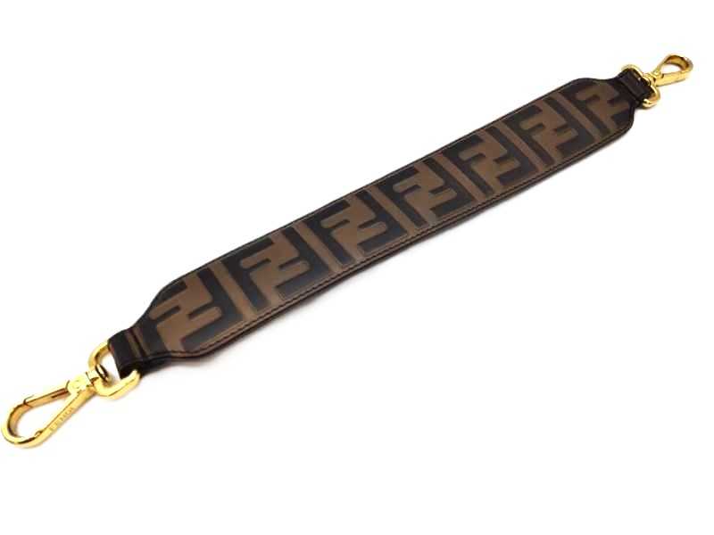 フェンディ ズッカ柄 ストラップユー